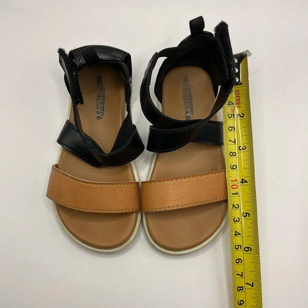 Old Navy Girls Black/Tan Criss-Cross Strap Sandles,‎ Size 7 Open Toe